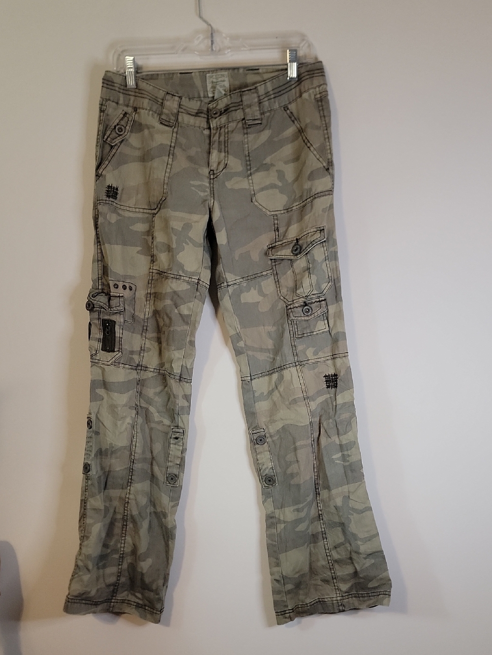 Aeropostale Beige and Green Label Cotton Pants